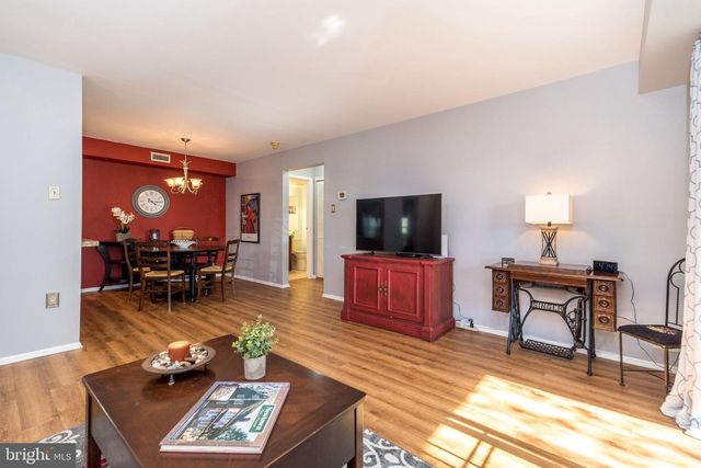 409 SOCIETY PL, Newtown, PA 18940