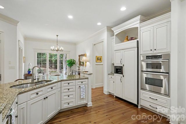 508 Hideaway Ridge Court, Matthews, NC 28105