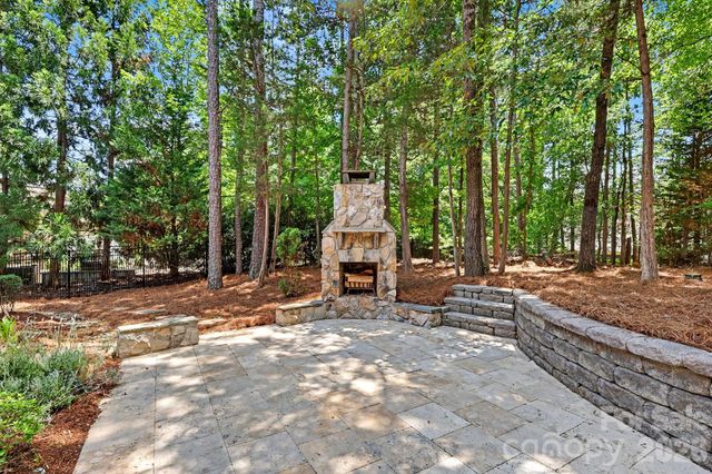 508 Hideaway Ridge Court, Matthews, NC 28105