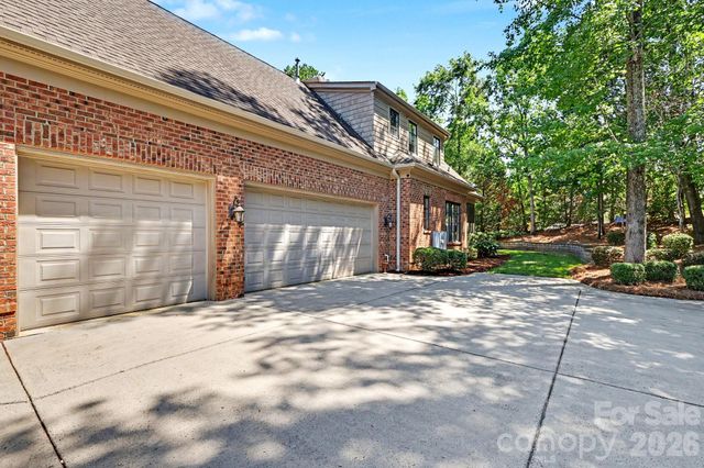 508 Hideaway Ridge Court, Matthews, NC 28105