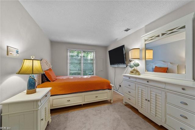 117 78th ST, Virginia Beach, VA 23451