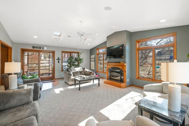 710 3rd Avenue, Charles City, IA 50616