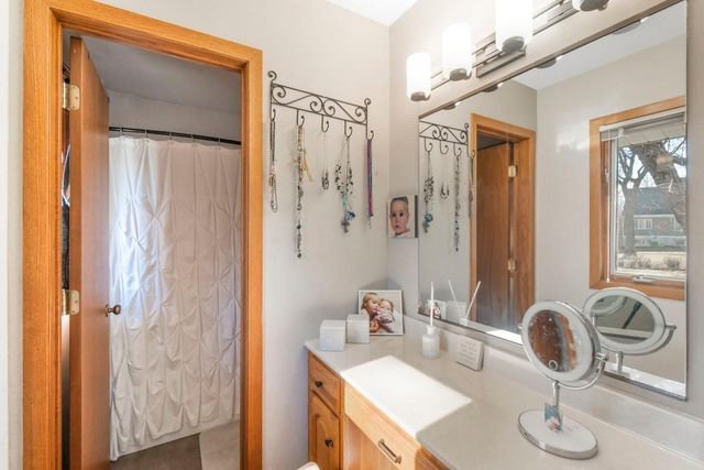 710 3rd Avenue, Charles City, IA 50616