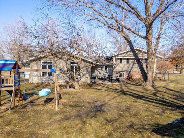 710 3rd Avenue, Charles City, IA 50616