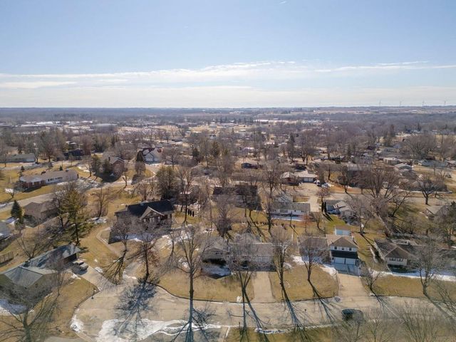 710 3rd Avenue, Charles City, IA 50616