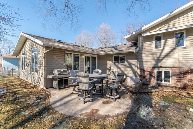 710 3rd Avenue, Charles City, IA 50616