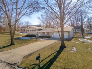 710 3rd Avenue, Charles City, IA 50616