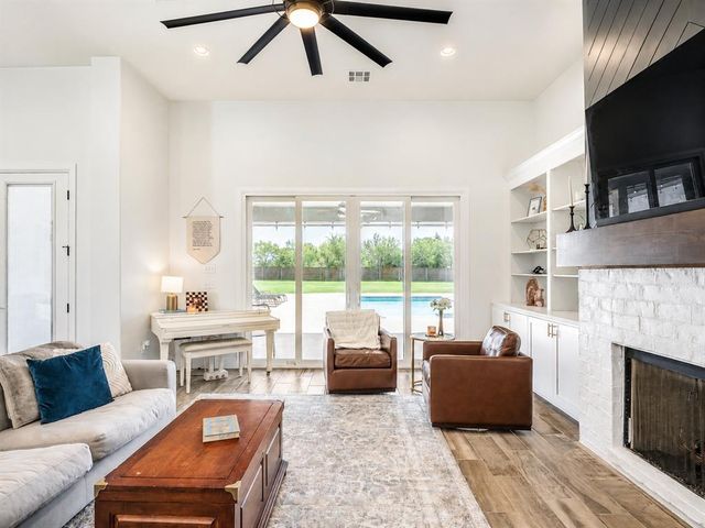 2446 NW 220th Terrace, Edmond, OK 73025