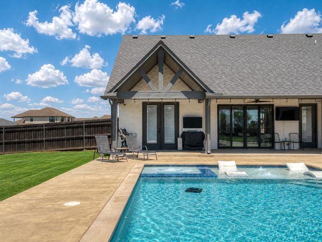 2446 NW 220th Terrace, Edmond, OK 73025