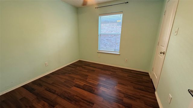 519 Cross Cut Drive, Arlington, TX 76018