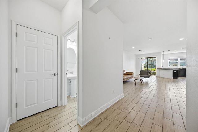 11539 CROWNED SPARROW LANE, Tampa, FL 33626