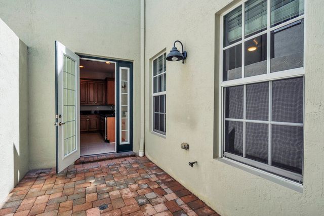 8304 NW 8th Terrace, Boca Raton, FL 33487