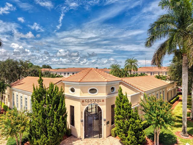 8304 NW 8th Terrace, Boca Raton, FL 33487