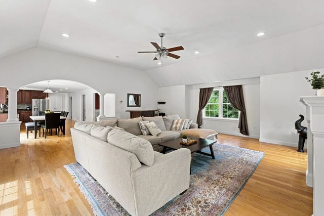 2 Zackney Drive, Billerica, MA 01821