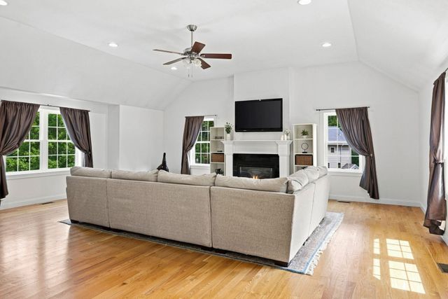 2 Zackney Drive, Billerica, MA 01821