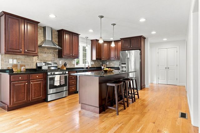 2 Zackney Drive, Billerica, MA 01821