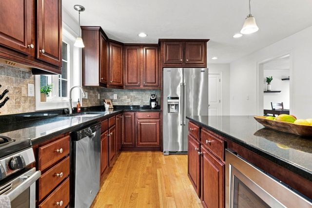 2 Zackney Drive, Billerica, MA 01821