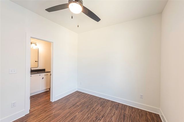 1047 S Laramie Heights, Fayetteville, AR 72704