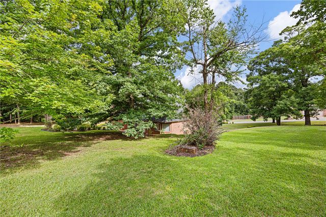 115 Hillcrest Drive, Russellville, AR 72802