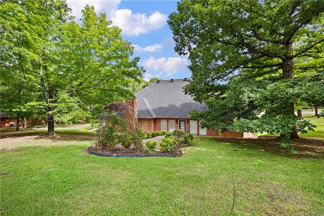 115 Hillcrest Drive, Russellville, AR 72802