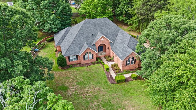 115 Hillcrest Drive, Russellville, AR 72802