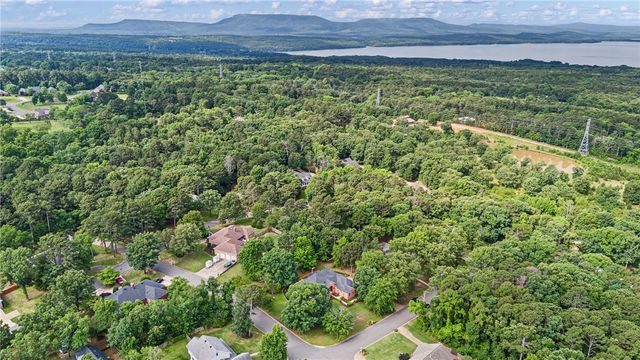 115 Hillcrest Drive, Russellville, AR 72802