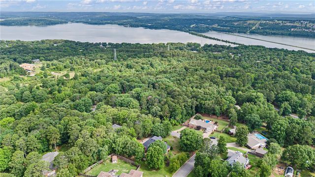 115 Hillcrest Drive, Russellville, AR 72802