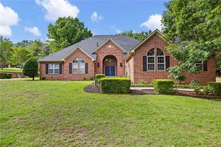 115 Hillcrest Drive, Russellville, AR 72802