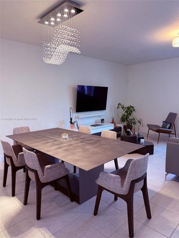 4624 NW 83rd Ave, Doral, FL 33166