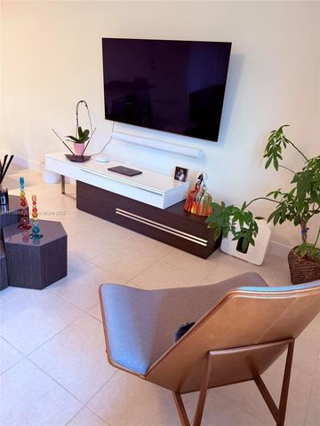 4624 NW 83rd Ave, Doral, FL 33166