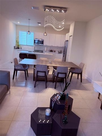 4624 NW 83rd Ave, Doral, FL 33166