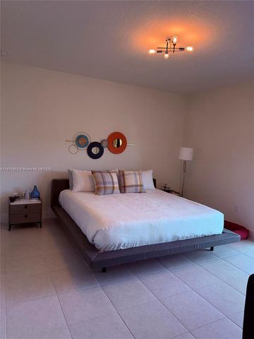 4624 NW 83rd Ave, Doral, FL 33166