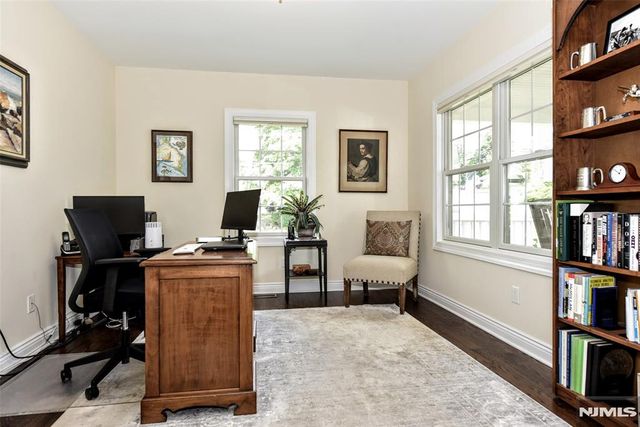 121 Vreeland Avenue, Midland Park, NJ 07432