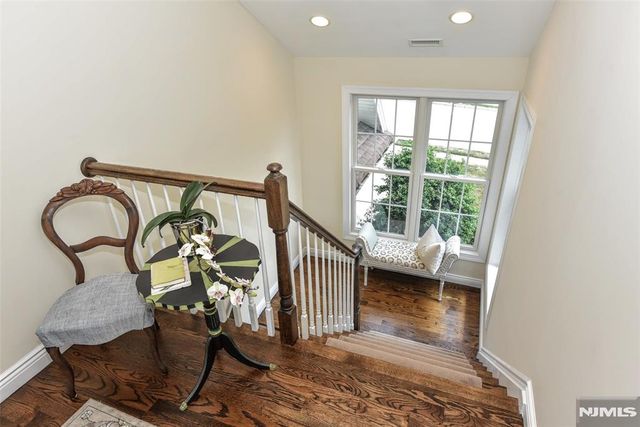 121 Vreeland Avenue, Midland Park, NJ 07432