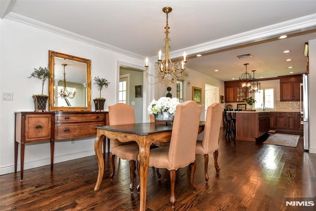 121 Vreeland Avenue, Midland Park, NJ 07432