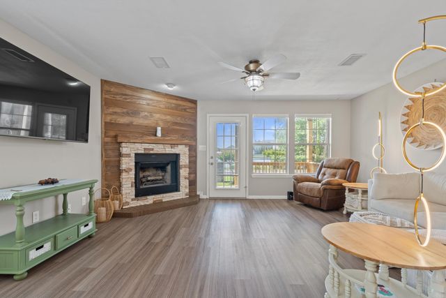 112 Lake Pointe Cove, Hot Springs, AR 71913