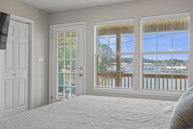 112 Lake Pointe Cove, Hot Springs, AR 71913