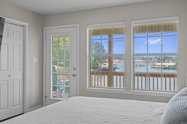 112 Lake Pointe Cove, Hot Springs, AR 71913