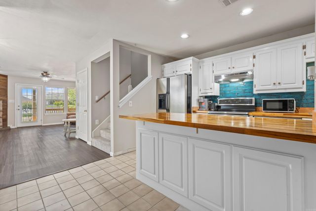 112 Lake Pointe Cove, Hot Springs, AR 71913