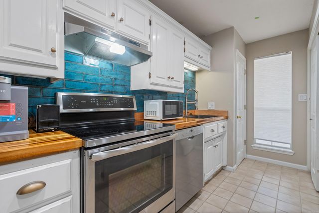 112 Lake Pointe Cove, Hot Springs, AR 71913