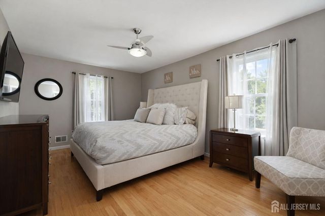 20 Cliff Avenue, Fords, NJ 08863