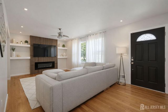 20 Cliff Avenue, Fords, NJ 08863