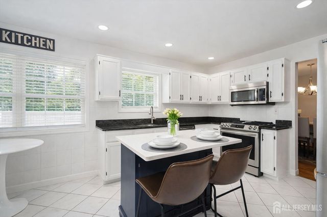 20 Cliff Avenue, Fords, NJ 08863