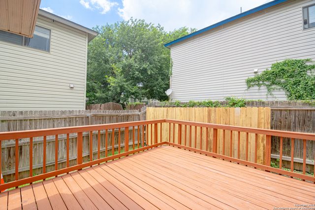 5021 Kenton Royalle, San Antonio, TX 78240