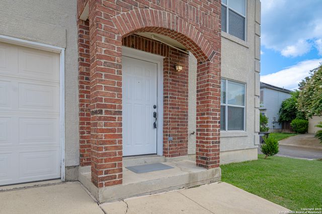 5021 Kenton Royalle, San Antonio, TX 78240