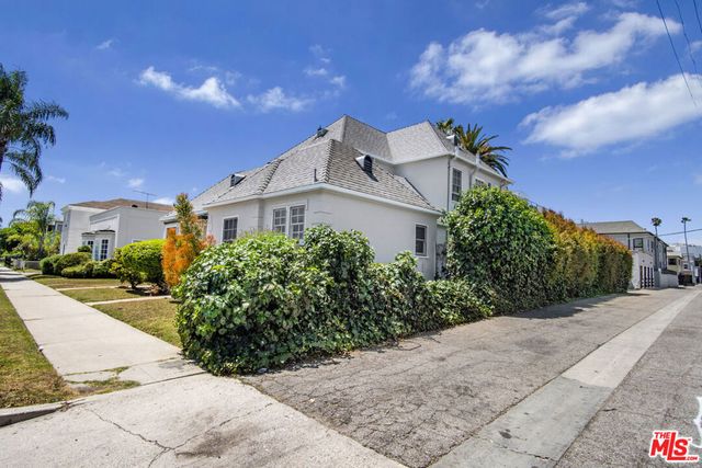 137 N Flores Street, Los Angeles, CA 90048