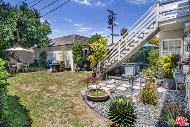 137 N Flores Street, Los Angeles, CA 90048