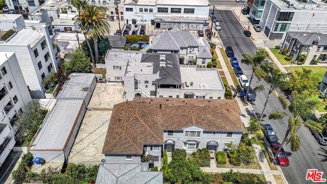 137 N Flores Street, Los Angeles, CA 90048