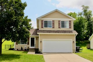 2501 E Porter Avenue, Des Moines, IA 50320