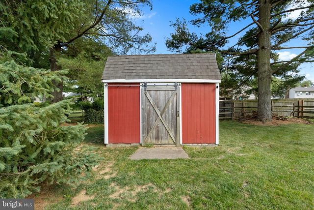 1435 HUNTERS LN, West Chester, PA 19380